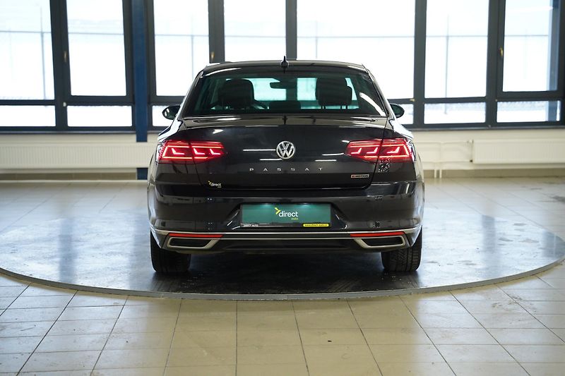 Volkswagen Passat - fotka 6 z 25