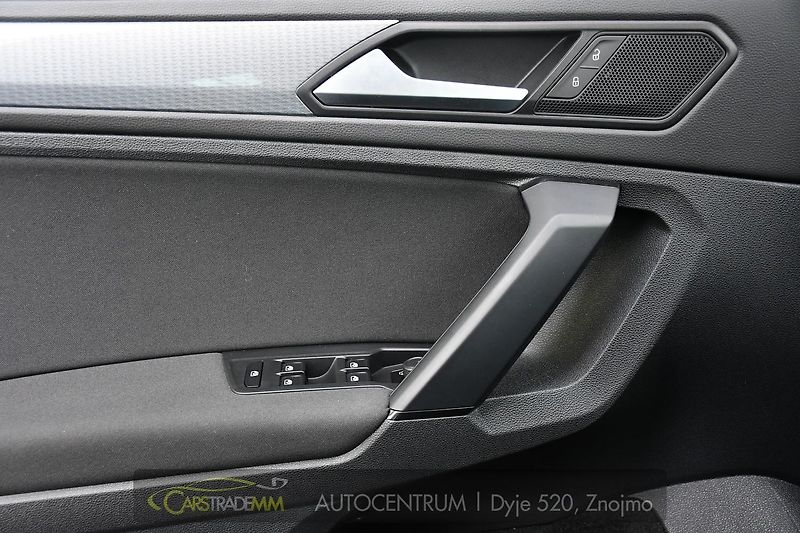Volkswagen Tiguan 2.0TDi DSG NAVI TAŽNÉ ČR 1.M - fotka 24 z 53