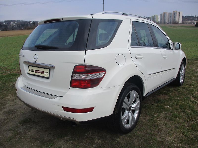 Mercedes-Benz Třídy M ML 350CDi SPORT 4M*NAVI*ALU 20 - fotka 7 z 50
