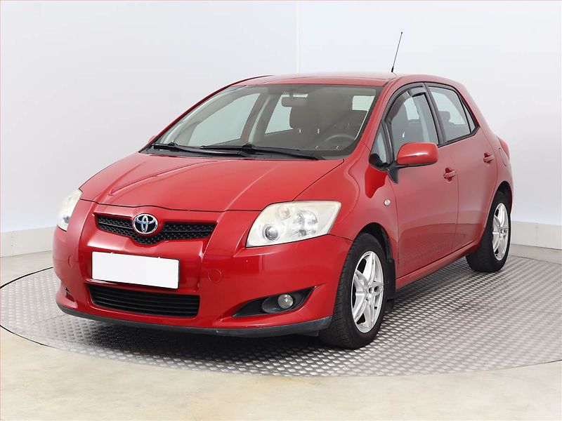 Toyota Auris (2008) 1.6 Dual VVT-i - fotka 2 z 12