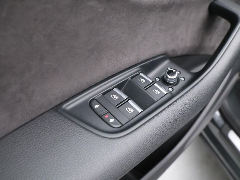 Audi Q7 3,0 TDI 200kW Quattro S-LINE - fotka 20 z 43