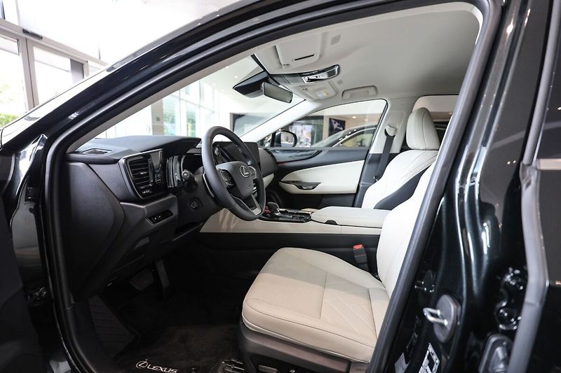 Lexus NX 350h 350h 2.5 HEV PRESTIGE - fotka 7 z 8