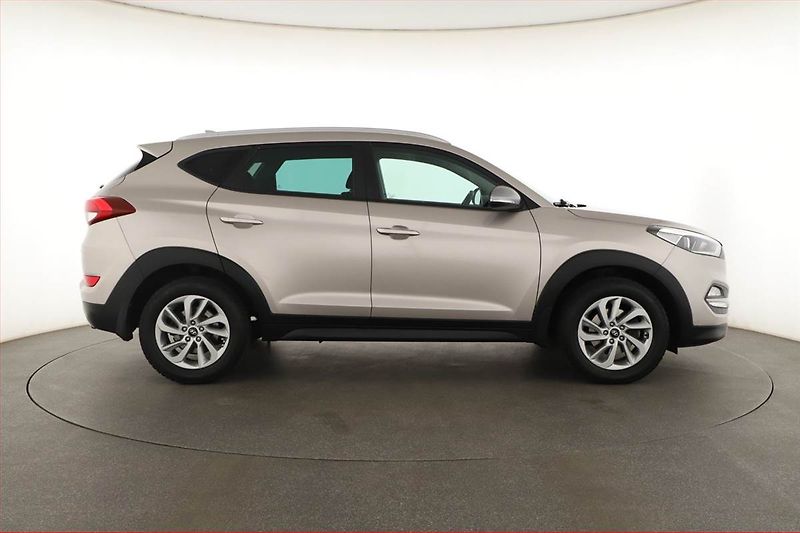 Hyundai Tucson (2017) 1.6 T-GDI, ČR,1.maj - fotka 6 z 14