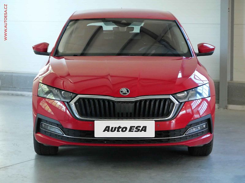 Škoda Octavia (2022) 2.0TDi, ČR, Style, DSG, LED - fotka 2 z 23