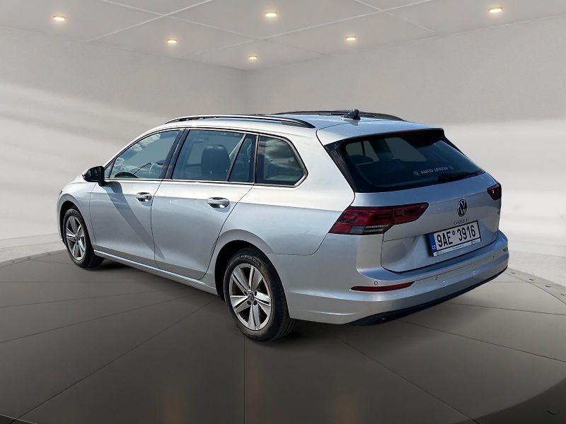 Volkswagen Golf Variant (2022) LIFE 1.0TSI 81kW CZ DPH - fotka 4 z 11