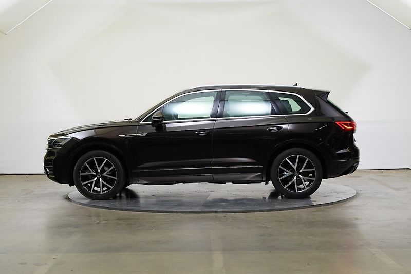 Volkswagen Touareg - fotka 3 z 26