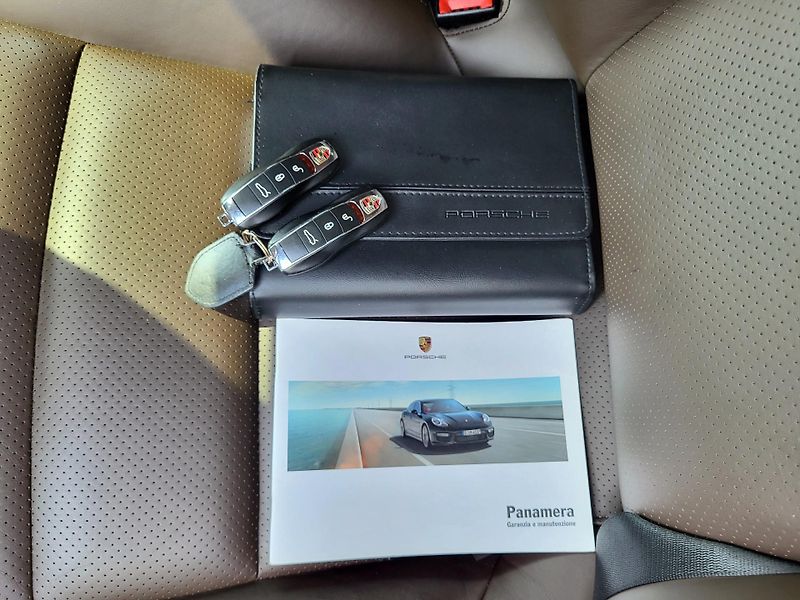 Porsche Panamera Diesel 3.0 V6 221kW - fotka 41 z 45