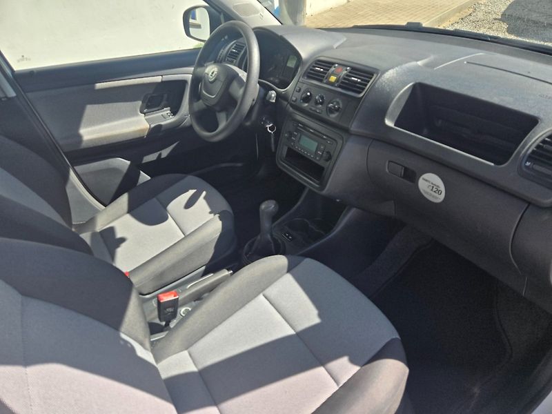 Škoda Fabia (2013) 1.2 i Serviska - fotka 16 z 29