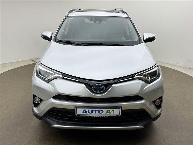 Toyota RAV4 2,5 114kW HYBRID LED KŮŽE 360° - fotka 2 z 45