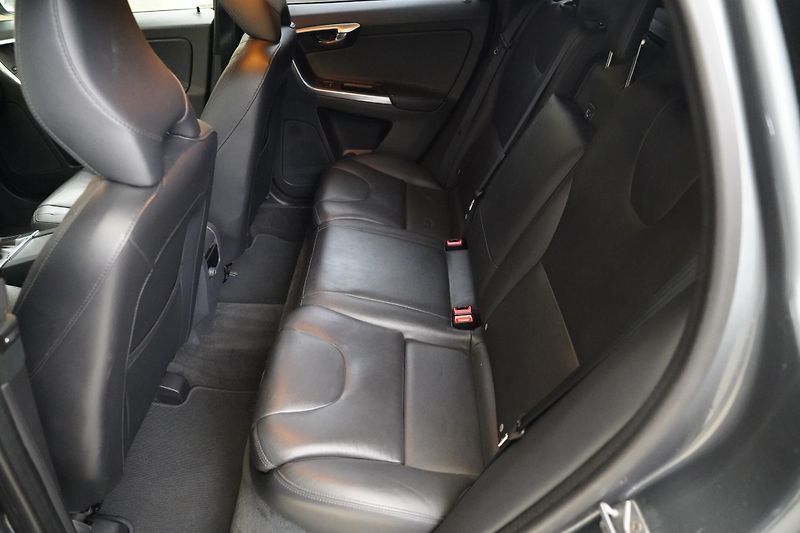Volvo XC60 - fotka 27 z 29