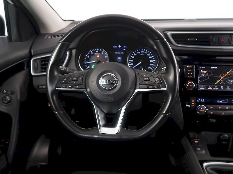 Nissan Qashqai (2021) 1.3DiG-T 103KW TAŽNÉ 360*CAMER - fotka 15 z 33