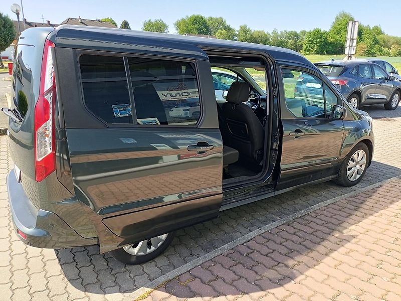 Ford Tourneo Connect (2020) Grand 7 míst - fotka 3 z 25