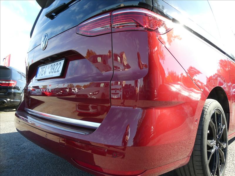 Volkswagen Multivan 2,0 TDi BULLI 1.MAJITEL,DPH,ČR - fotka 10 z 45