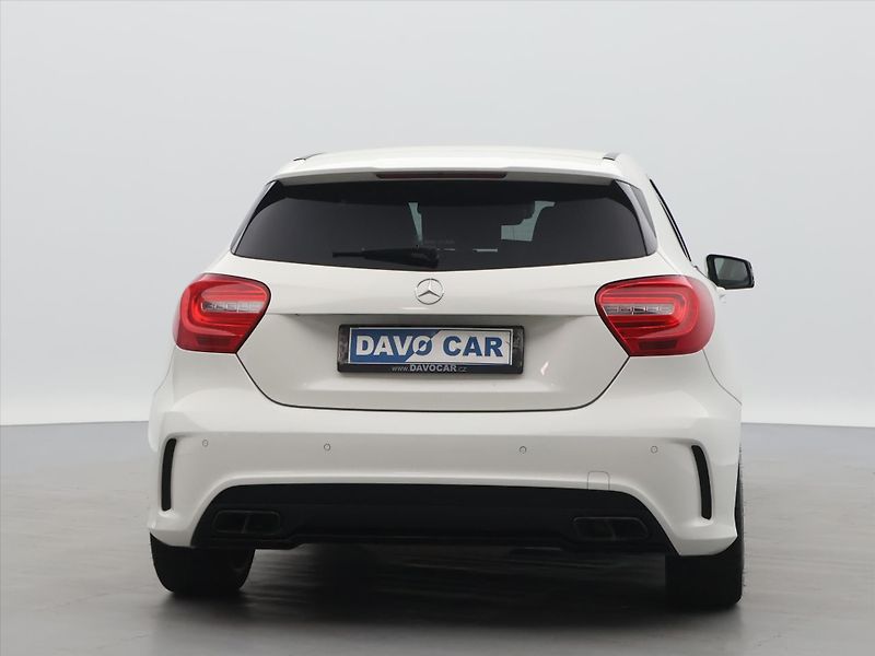 Mercedes-Benz Třídy A 2,0 45 265 kW 4Matic AMG Aut. - fotka 6 z 33
