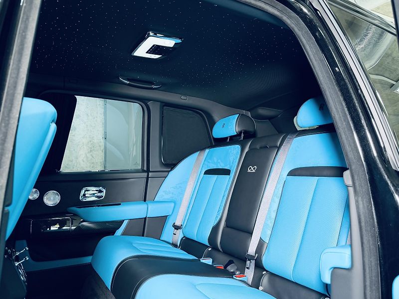 Rolls-Royce Cullinan (2026) Black*Bad*SHOOTING STARS*TIFFA - fotka 42 z 49