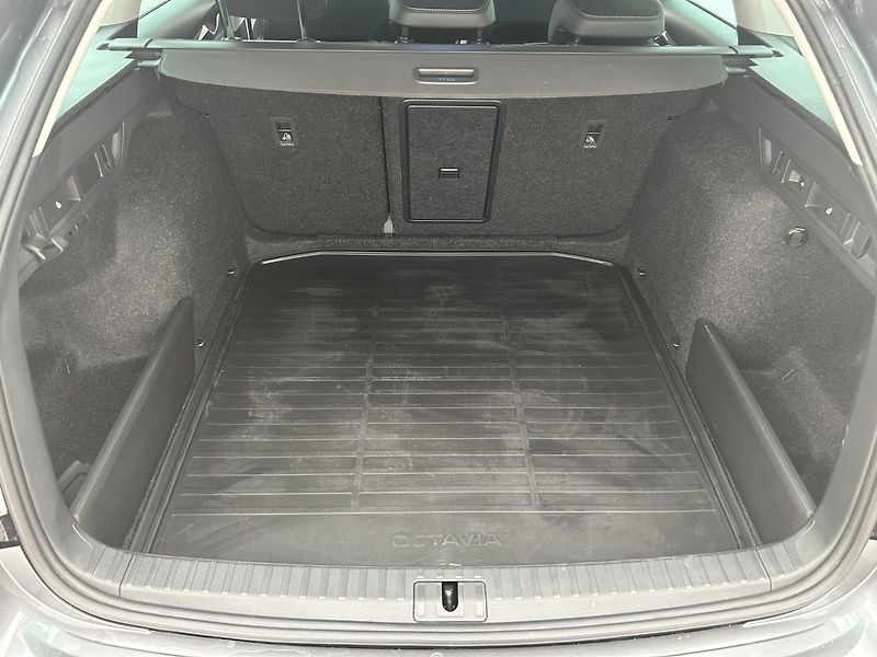 Škoda Octavia 2.0 TDI Top selection - fotka 25 z 28