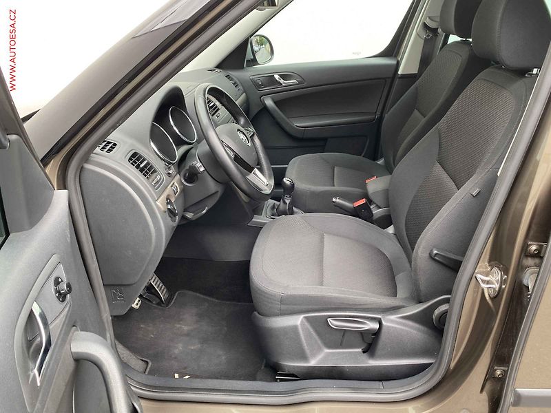 Škoda Yeti (2014) 2.0 TDi 4x4, Elegance, TZ - fotka 9 z 18