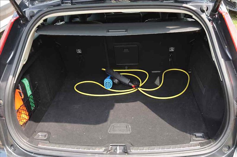 Volvo V60 (2020) 2,0 T6 TWIN ENGINE AWD - fotka 22 z 22