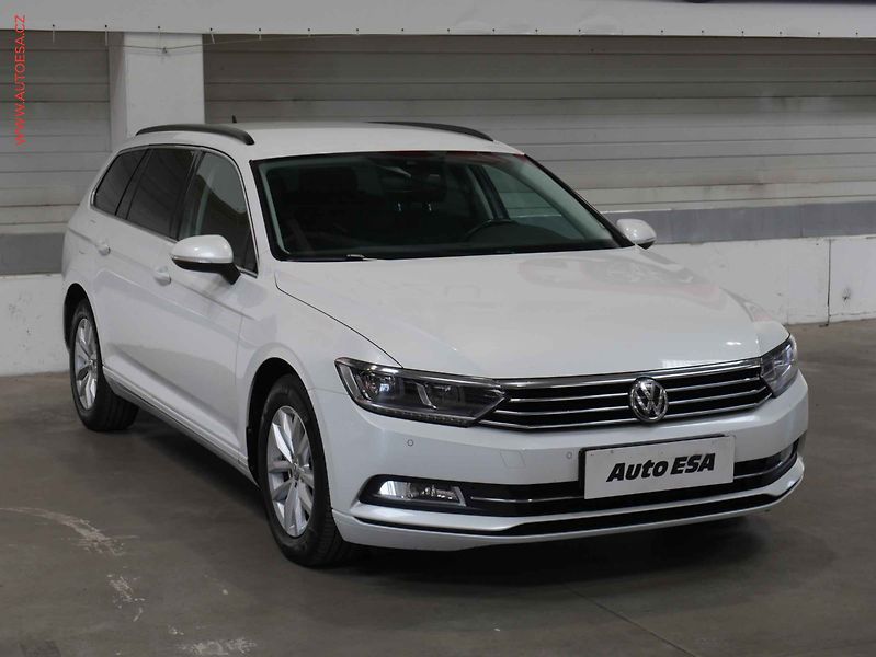 Volkswagen Passat (2018) 2.0TDi, LED, navi - fotografie inzerátu
