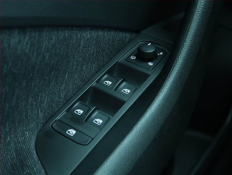 Škoda Kamiq (2021) Style 1.0 TSI - fotka 15 z 19