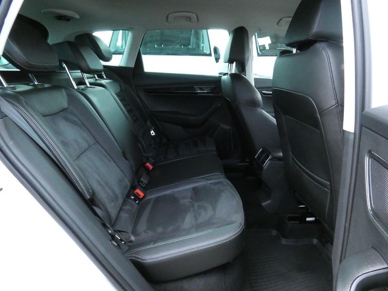 Škoda Karoq 4x4 StylePlus 2.0 TDI /110kW 6 - fotka 26 z 29