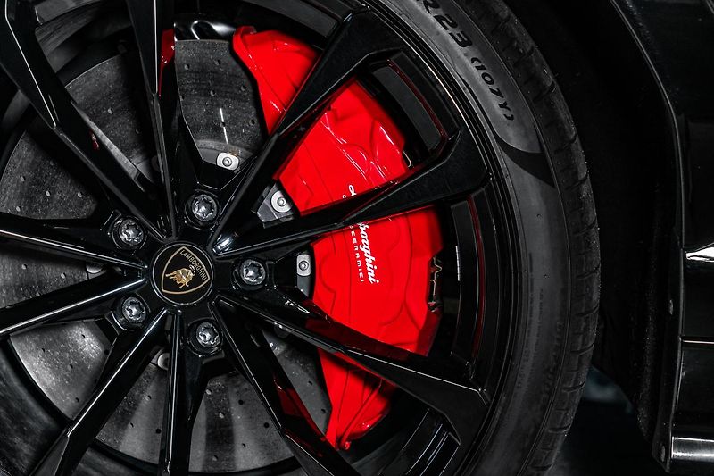 Lamborghini Urus B&O/23
