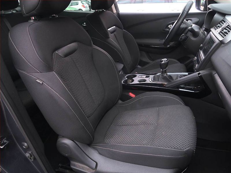 Renault Kadjar (2017) 1.2 TCe, Navi, Tempomat - fotka 9 z 15