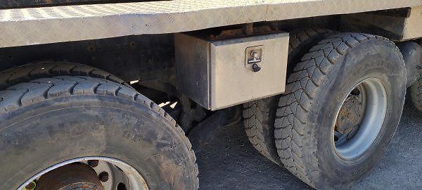Volvo (2007) 8x6 kovo 54/32t E5 Terberg+HR - fotka 16 z 20