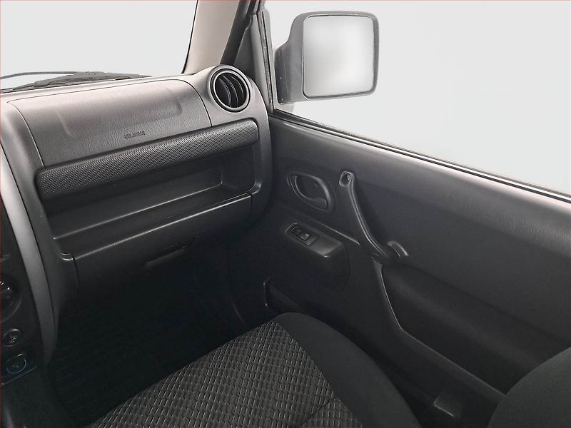 Suzuki Jimny (2015) 1.3 16V, 4X4, ČR,1.maj - fotka 8 z 14