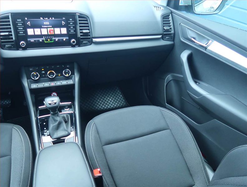 Škoda Karoq (2024) Fresh 2.0 TDI - fotka 8 z 16