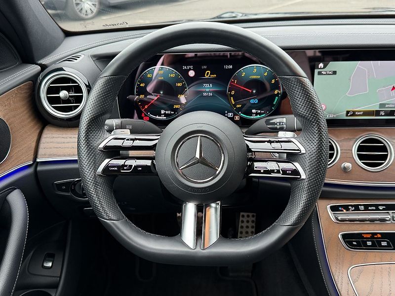 Mercedes-Benz Třídy E E 300de 4MATIC - fotka 17 z 39