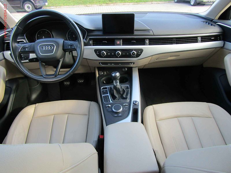 Audi A4 (2017) 2.0 TDi, Navi, bixen, kůže - fotka 8 z 17