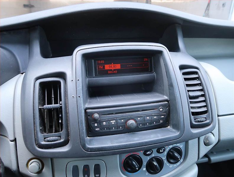 Opel Vivaro (2013) 2.0 CDTI, ČR - fotka 11 z 15