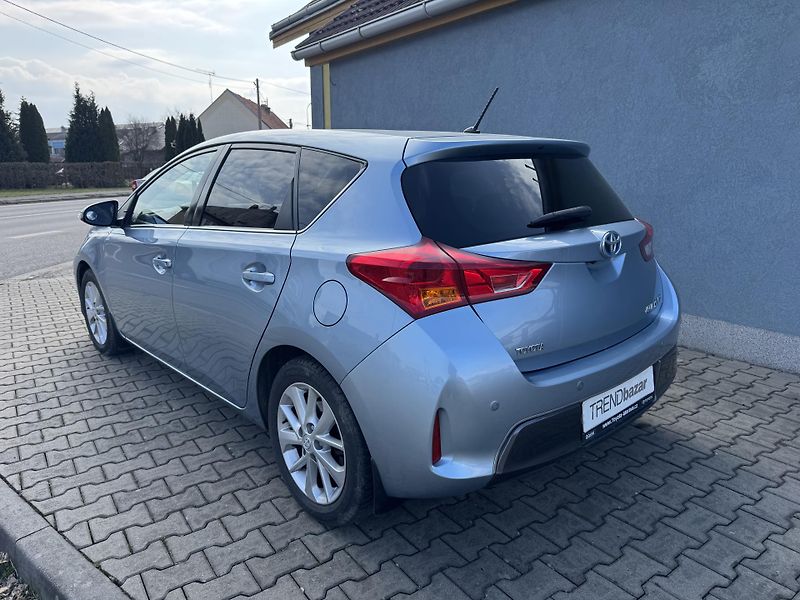 Toyota Auris 1,8HYBRID STYLE, ČR - fotka 4 z 20