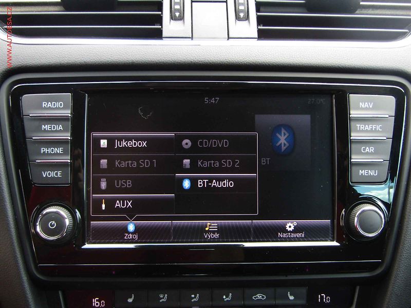 Škoda Octavia (2013) 2.0TDi, RS, DSG, navi, bixen - fotka 18 z 21