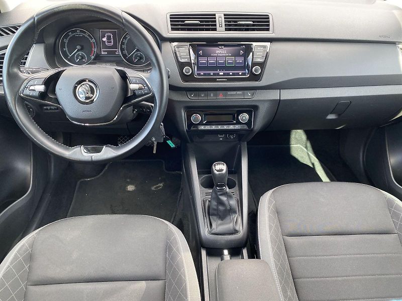 Škoda Fabia (2022) Combi 1.0 TSI Ambition Top - fotka 5 z 32