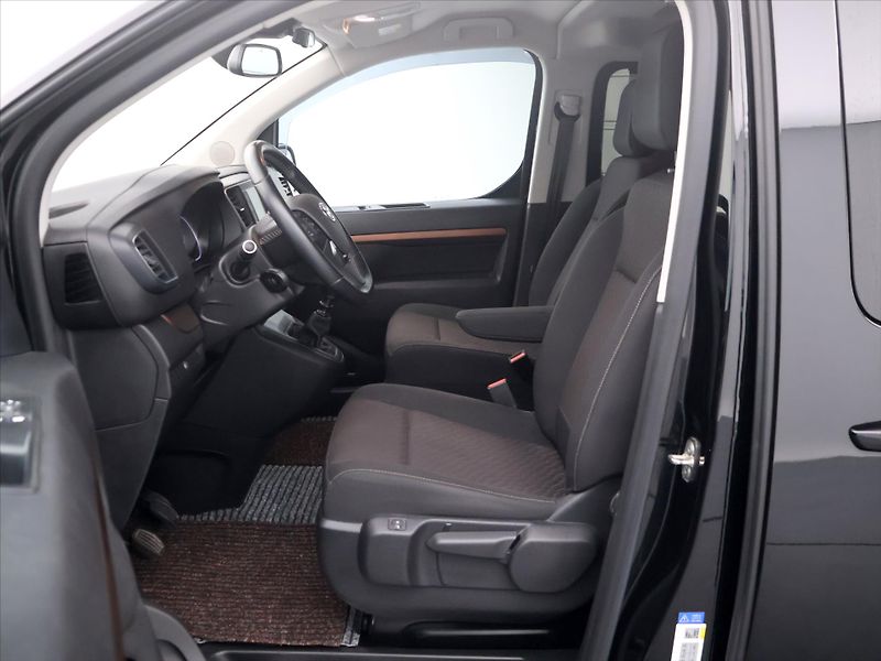 Toyota ProAce 2.0 D-4D L1 Family Man CZ - fotka 11 z 34
