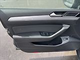 Volkswagen Passat Variant 2,0 TDI DSG Business TAŽNÉ+ACC - náhled 14