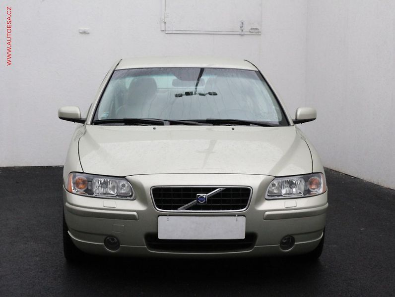 Volvo S60 (2009) 2.5T, ČR, servis.kniha - fotka 2 z 3