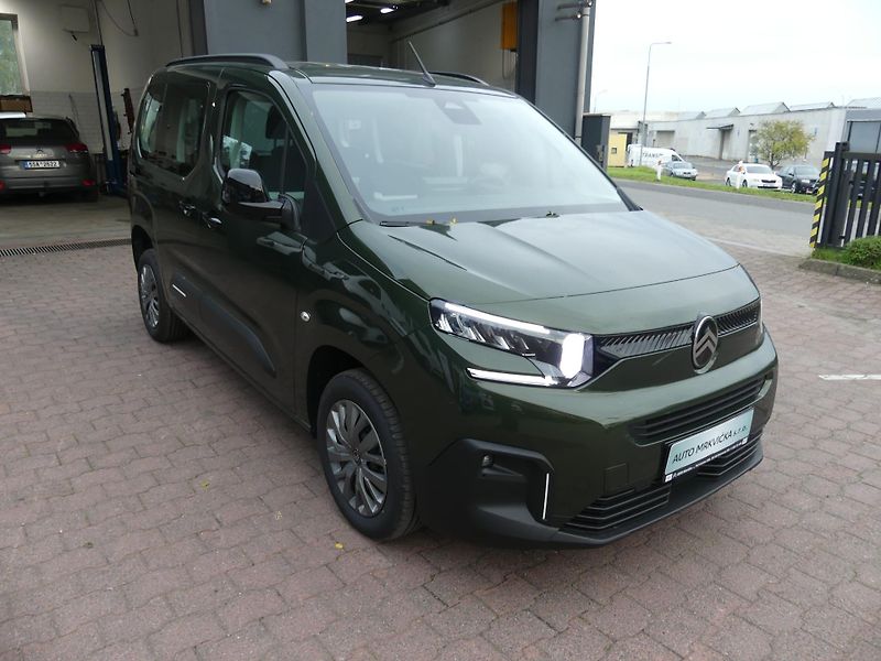 Citroën Berlingo (2026) PLUS PROFI Petrol 110k Manual - fotka 3 z 21