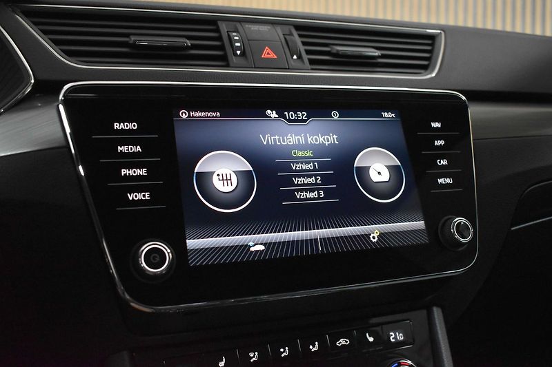 Škoda Superb 2.0 TDI REZERVACE - fotka 31 z 43