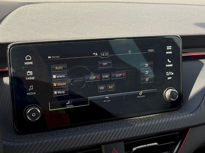 Škoda Kamiq (2025) 1.0 TSI 85 kW DSG Monte Carlo - fotka 18 z 22