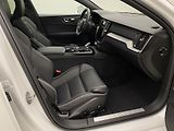 Volvo V60 T6 AWD RECHARGE REZERVACE - náhled 23