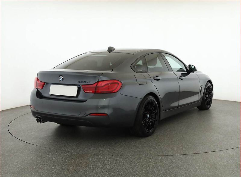 BMW Řada 4 (2018) 420d, Automat, Serv.kniha - fotka 5 z 19