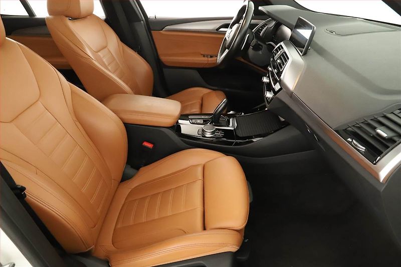 BMW X3 (2021) xDrive30d - fotka 7 z 18