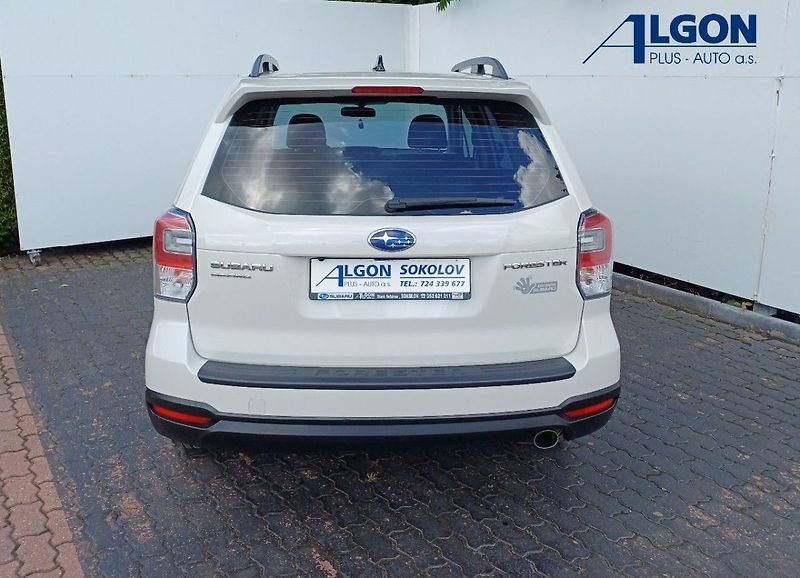 Subaru Forester Active 2,0i 110 kW 6MT 1. maji - fotka 6 z 25