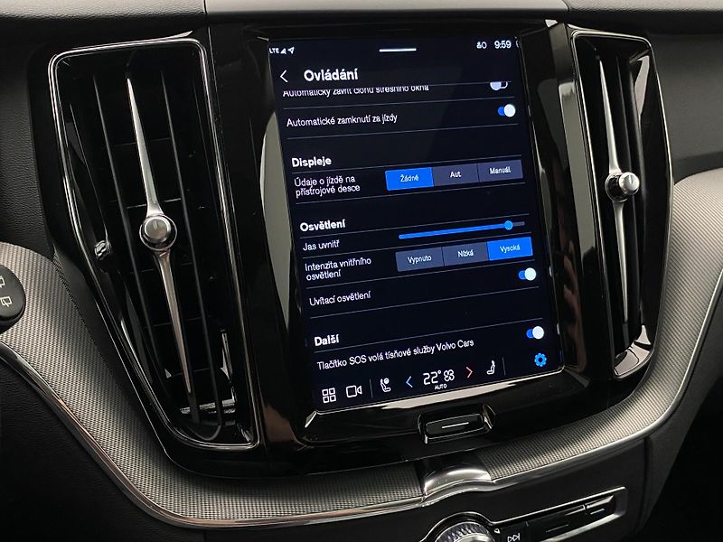 Volvo XC60 T8 AWD DARK PLUS REZERVACE - fotka 44 z 46