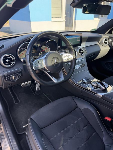 Mercedes-Benz Třídy C C 400 245kW COUPE 4x4 AMG  - fotka 12 z 20