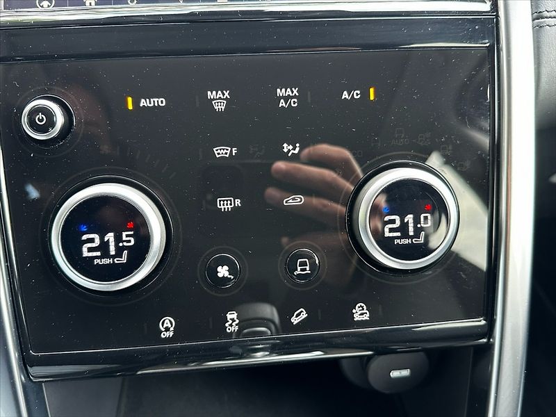 Land Rover Discovery Sport 2,0 D150 AWD 110kW HSE SERVIS! - fotka 28 z 50