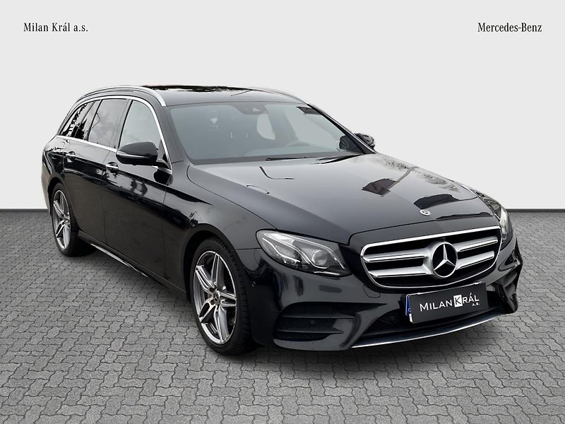 Mercedes-Benz Třídy E E 220d 4M AMG - fotka 7 z 23
